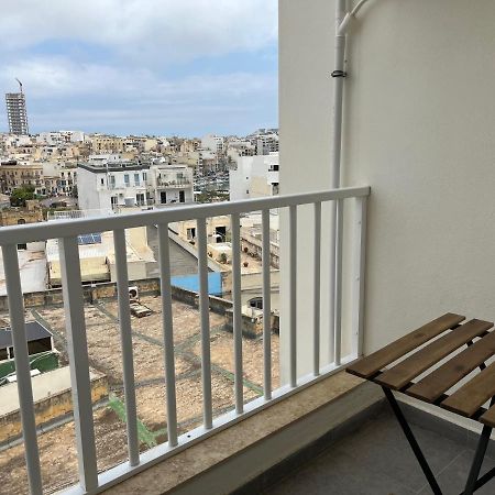 F10 Modern And Bright Apartment In Malta Msida Bagian luar foto
