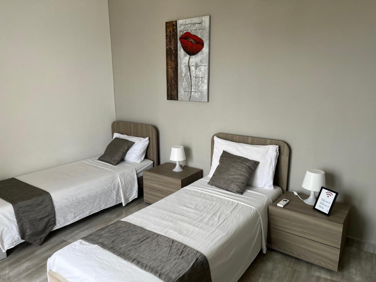 F10 Modern And Bright Apartment In Malta Msida Bagian luar foto