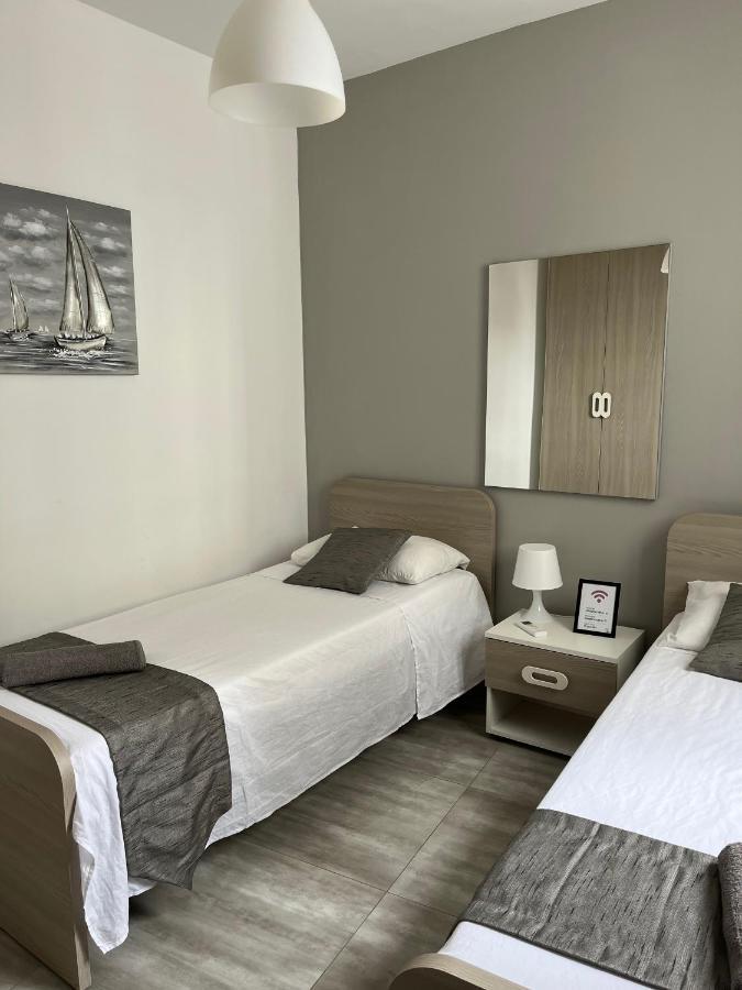 F10 Modern And Bright Apartment In Malta Msida Bagian luar foto